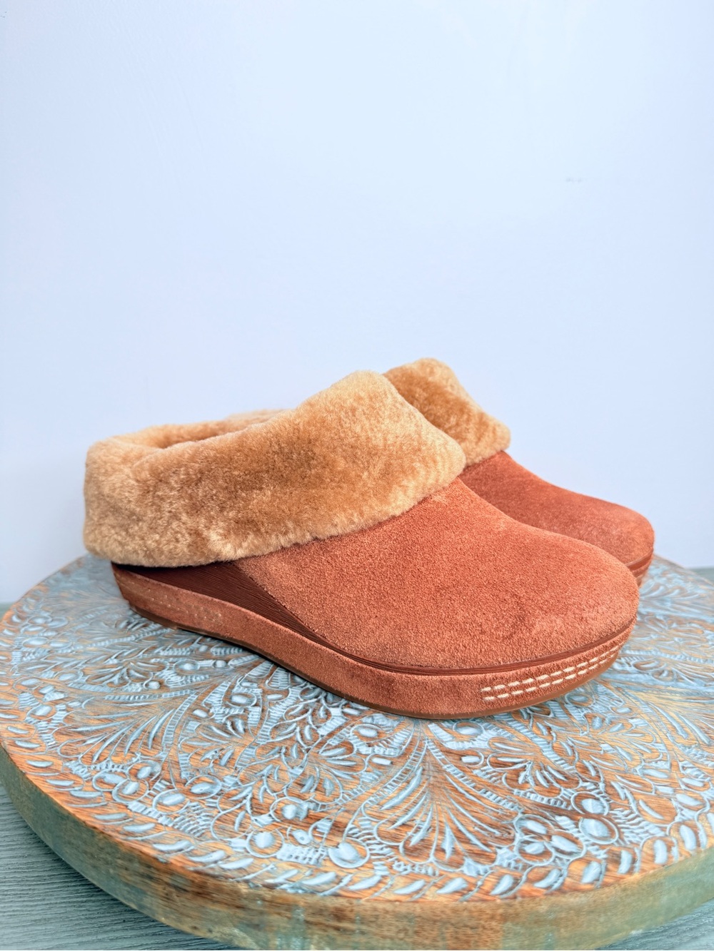 NWT! Antelope terracotta brown suede wedge mules with faux fur Size 38 - Picture 9 of 13